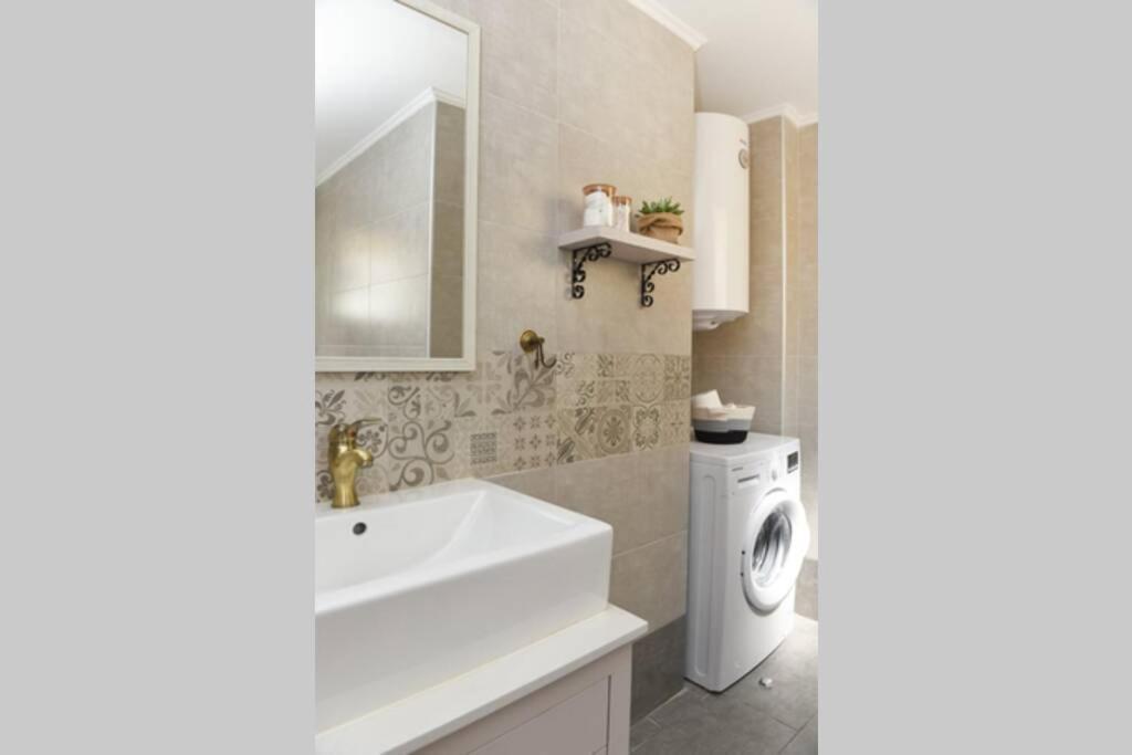 Almanza Apartment Syros Ермополи Екстериор снимка